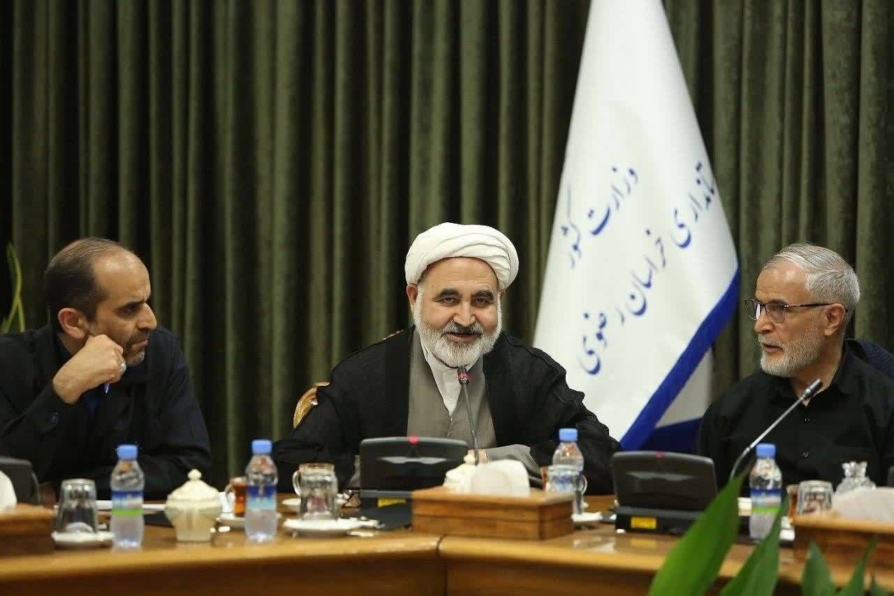تمام ظرفیت‌های ملی برای خدمت‌رسانی به زائران مشهد بسیج می‌شود