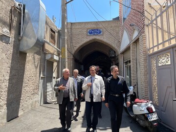 بازدید مدیرکل میراث‌فرهنگی آذربایجان‌شرقی از بازار جهانی تبریز/ مرمت سقف‌ها و ساماندهی فضاهای تاریخی در دستور کار قرار گرفت/ نظارت بر ضوابط میراث جهانی با جدیت ادامه دارد