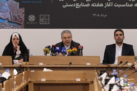 هدف‌گذاری یک میلیون فعال صنایع‌دستی، آغاز فصل جدید اقتصاد فرهنگ در ایران است/ هوشمندسازی خدمات و توسعه بازار، دو اولویت راهبردی صنایع‌دستی کشور است/ جامعه صنایع‌دستی در جنگ رمضان ۵ شهید تقدیم کرد؛ ۱۲۲ کارگاه نیز در حوادث اخیر آسیب دید