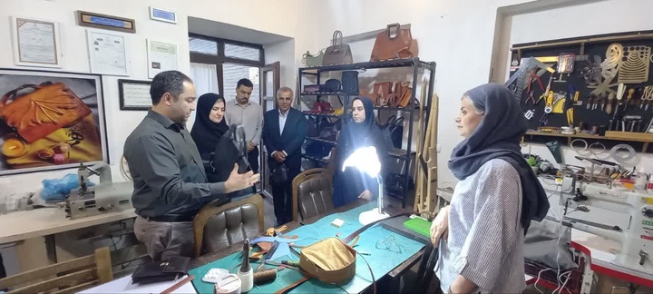 بازدید مدیرکل و معاون صنایع‌دستی سیستان و بلوچستان از منازل صنایع‌دستی قنبری، عظیم‌نژاد و سرای مهر استان مرکزی