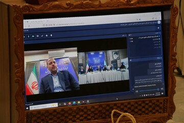 دستگاه‌های اجرایی برای اهدای جوایز و هدایای خود از صنایع‌دستی استفاده کنند