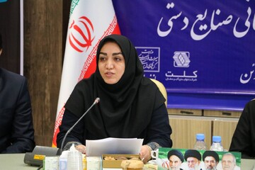 توسعه خانه‌های صنایع‌دستی و تقویت صادرات، محور حمایت از هنرمندان استان است
