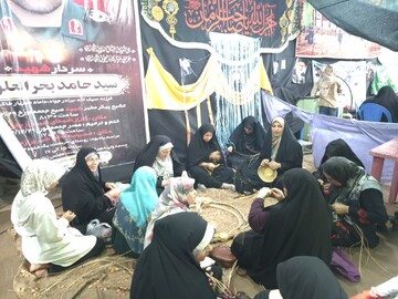 آموزش رایگان صنایع‌دستی به مناسبت هفته صنایع‌دستی در تجمعات خیابانی مردم برازجان