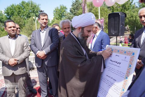 جشنواره گلاب‌گیری خوی