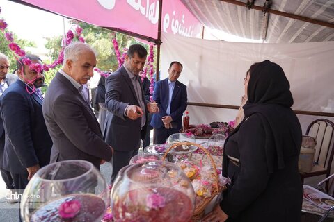 جشنواره گلاب‌گیری خوی