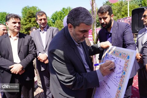 جشنواره گلاب‌گیری خوی