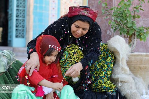 مسابقه نخ ریسی سنتی در سعدیه
