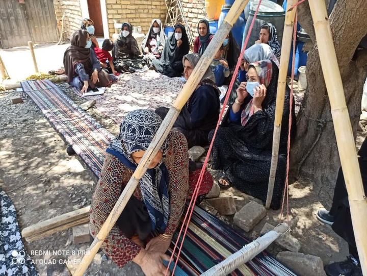 آغاز دوره آموزشی جاجیم و نمدبافی برای بانوان روستای پاوه رود طارم