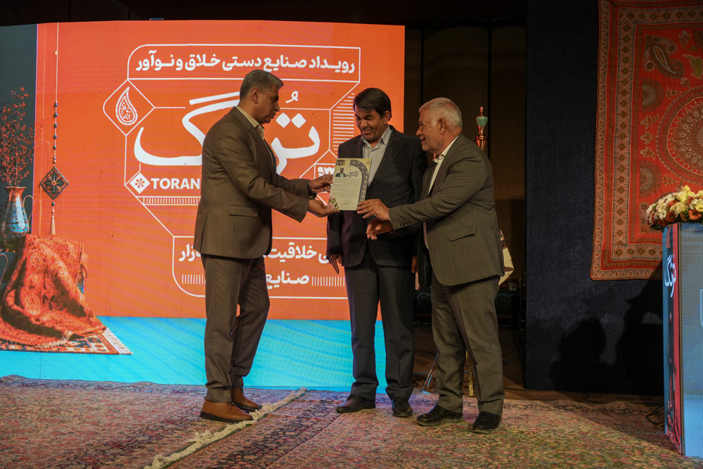 توسعه بازارهای داخلی و بین‌المللی اولویت صنایع‌دستی کرمان است/کرمان در مسیر تبدیل شدن به شهر جهانی صنایع‌دستی قرار دارد