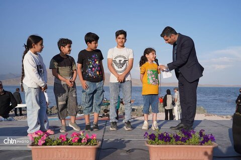 نخستین روز جشنواره گردشگری و صنایع‌دستی حال خوب دریاچه ارومیه