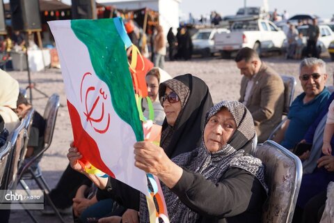 نخستین روز جشنواره گردشگری و صنایع‌دستی حال خوب دریاچه ارومیه
