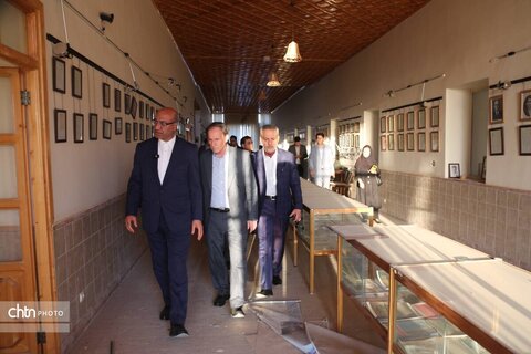 دبیرستان تاریخی کزازی احیا می‌شود
