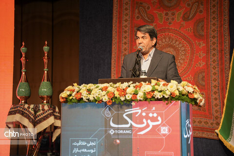 صنایع‌دستی کرمان روایتگر تاریخ فرهنگ هنر و سبک زندگی مردم این دیار است/هر محصول صنایع‌دستی می‌تواند سفیر فرهنگی و معرف هویت کرمان در ایران و جهان باشد/باید نام کرمان به نشان اعتماد و کیفیت در صنایع‌دستی تبدیل شود
