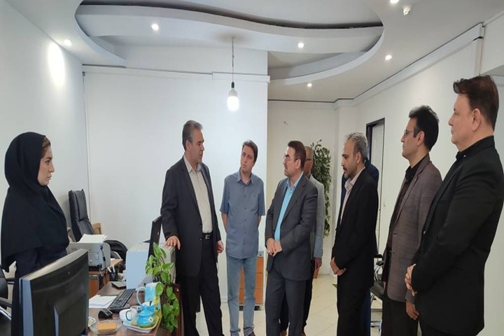 بازدید سرپرست معاونت صنایع‌دستی کشور از اداره‌کل میراث فرهنگی البرز