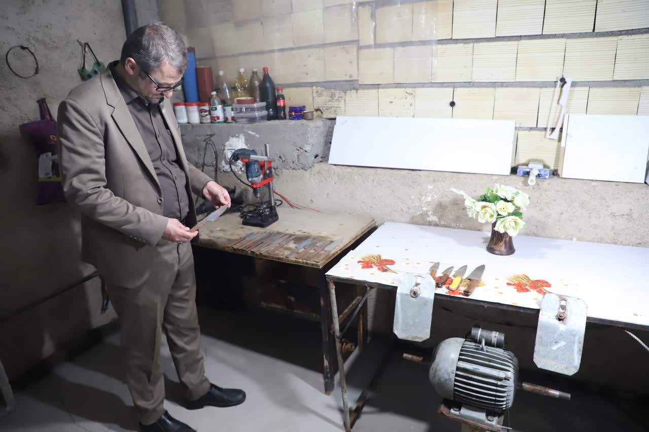 دیدار مسئولان میراث فرهنگی زنجان با خانواده شهید جبار حسنی