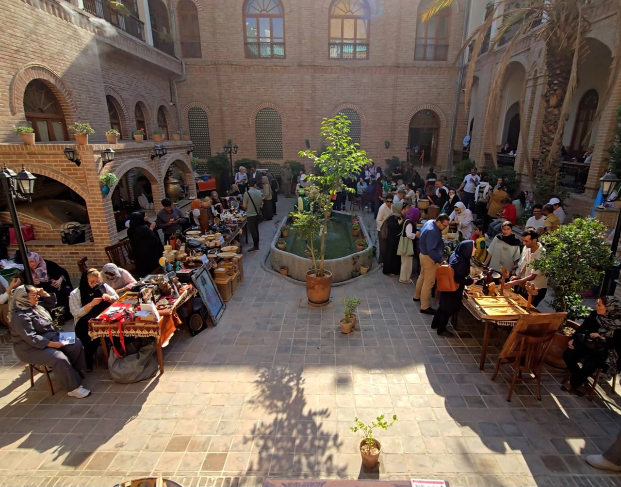 نمایشگاه صنایع دستی «دستان ماندگار» در عمارت ملوکانه
