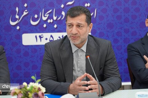 نشست خبری مدیرکل میراث‌فرهنگی، گردشگری و صنایع‌دستی آذربایجان غربی با خبرنگاران