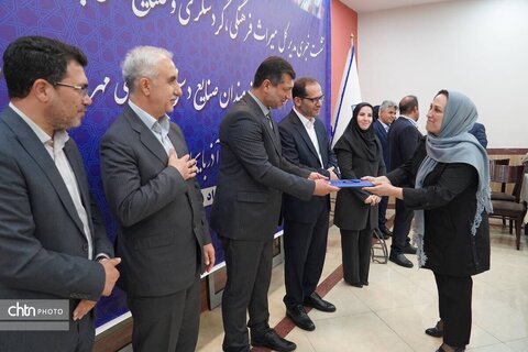 نشست خبری مدیرکل میراث‌فرهنگی، گردشگری و صنایع‌دستی آذربایجان غربی با خبرنگاران