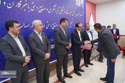 نشست خبری مدیرکل میراث‌فرهنگی، گردشگری و صنایع‌دستی آذربایجان غربی با خبرنگاران