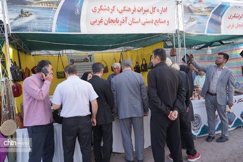 دومین روز جشنواره گردشگری و صنایع‌دستی حال خوب دریاچه ارومیه