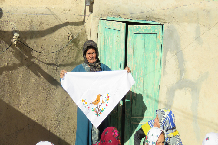 صنایع دستی زنان قلعه‌بالا، پیوند اصالت و خلاقیت