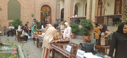 نمایشگاه صنایع‌دستی «دستان ماندگار»؛ عمارت ملوکانه