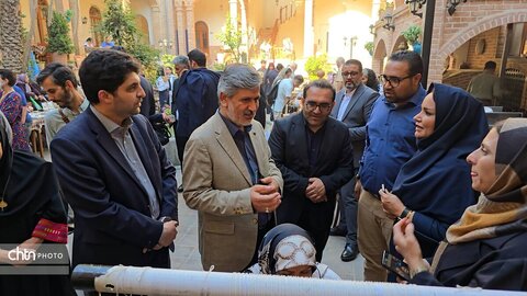 نمایشگاه صنایع‌دستی «دستان ماندگار»؛ عمارت ملوکانه