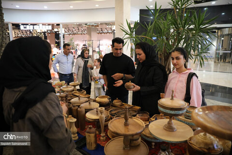 برگزاری نمایشگاه صنایع‌دستی و هنرهای سنتی در مجموعه تجاری تفریحی پارک سنتر اهواز