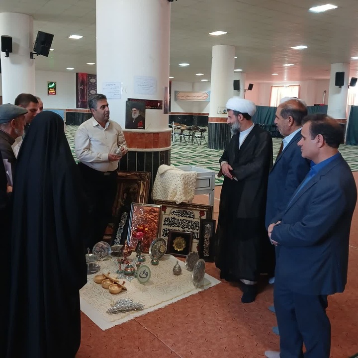 نمایشگاه صنایع‌دستی و هنرهای سنتی در مصلی نماز جمعه شهرستان ایجرود برگزار شد