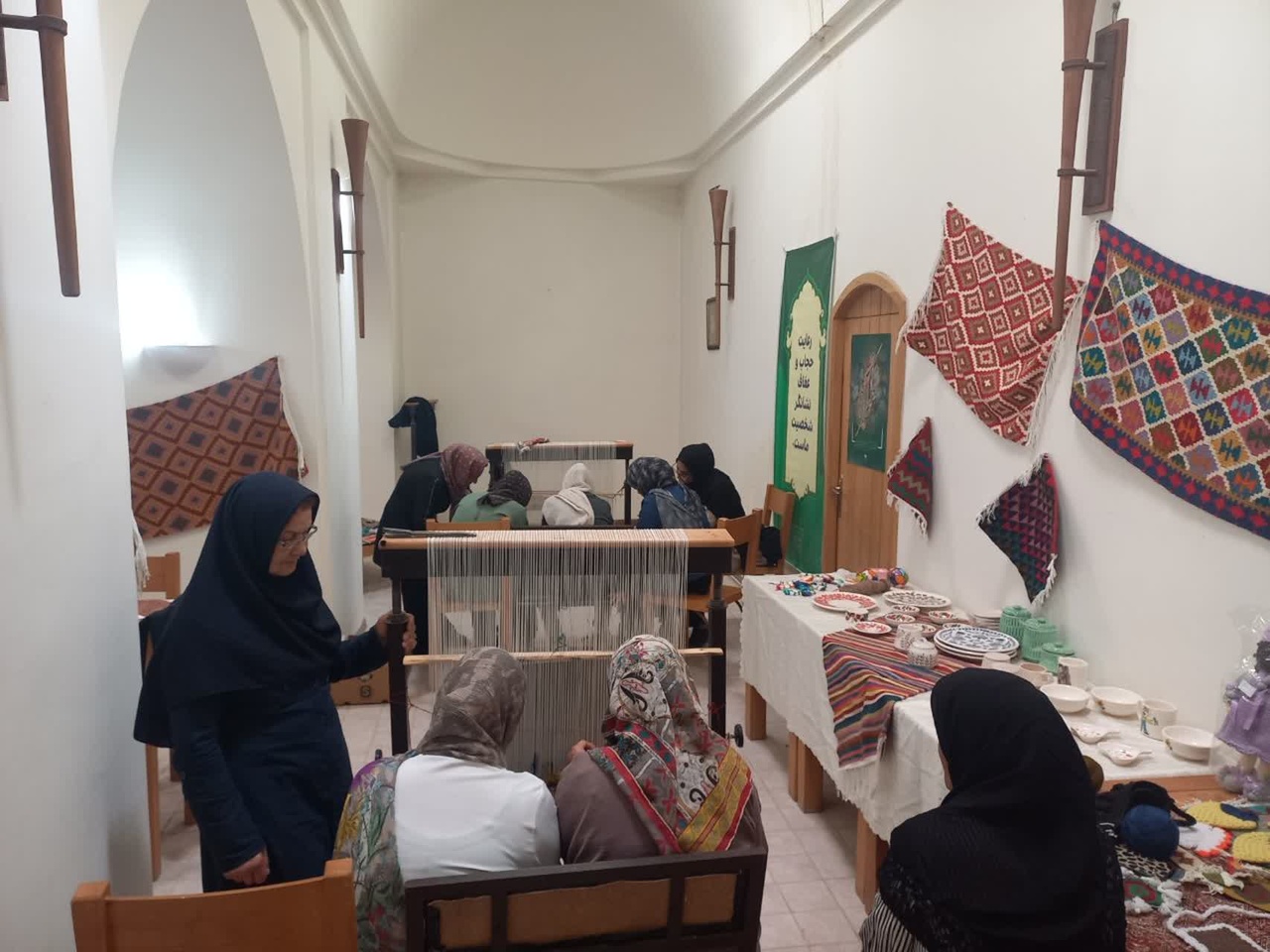 برگزاری دوره آموزشی گلیم‌بافی در شهرستان سلطانیه