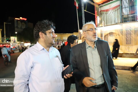 حضور صنعتگران در غرفه صنایع‌دستی در شب های فرهنگی به مناسبت هفته صنایع‌دستی