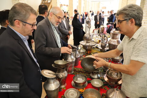 نمایشگاه صنایع‌دستی در کارخانه کبریت زنجان به مناسبت هفته صنایع‌دستی