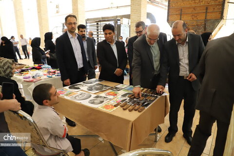 نمایشگاه صنایع‌دستی در کارخانه کبریت زنجان به مناسبت هفته صنایع‌دستی