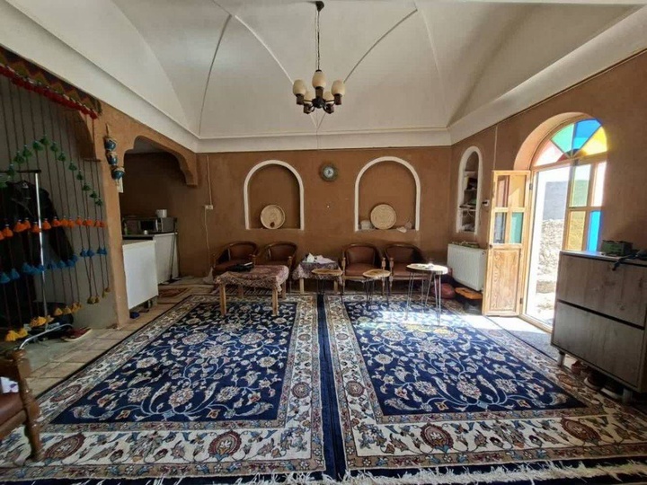 مجوز بهره‌برداری هفتمین اقامتگاه سنتی و بوم‌گردی ورامین صادر شد