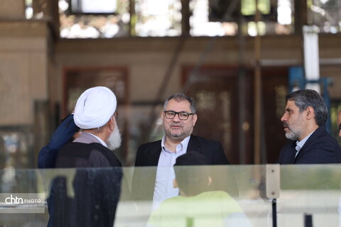 بازدید رئیس کمیسیون فرهنگی مجلس از چهلستون اصفهان
