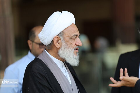 بازدید رئیس کمیسیون فرهنگی مجلس از چهلستون اصفهان