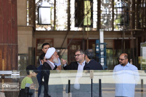 بازدید رئیس کمیسیون فرهنگی مجلس از چهلستون اصفهان