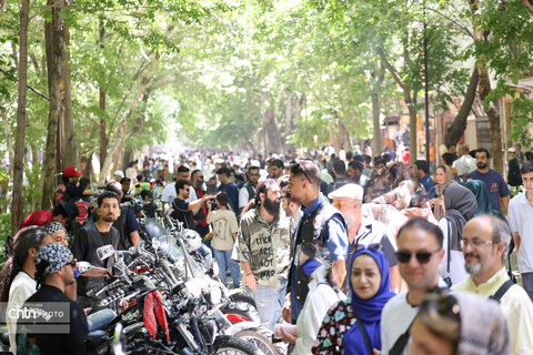 نمایشگاه خودروهای کلاسیک، آفرود و موتورسیکلت در اصفهان