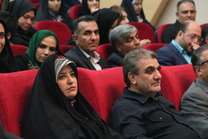 خانم رجایی