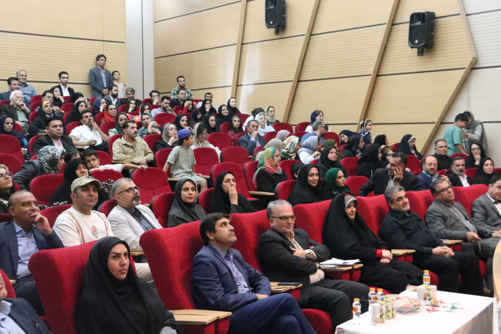 خانم رجایی
