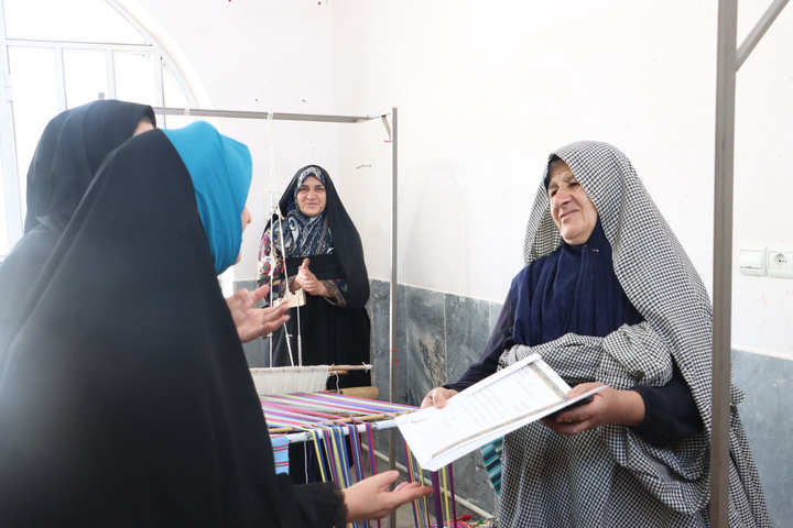 خانم رجایی