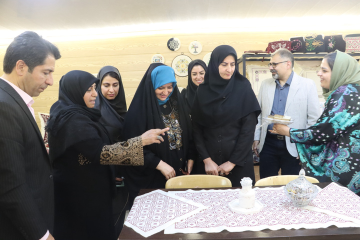 خانم رجایی