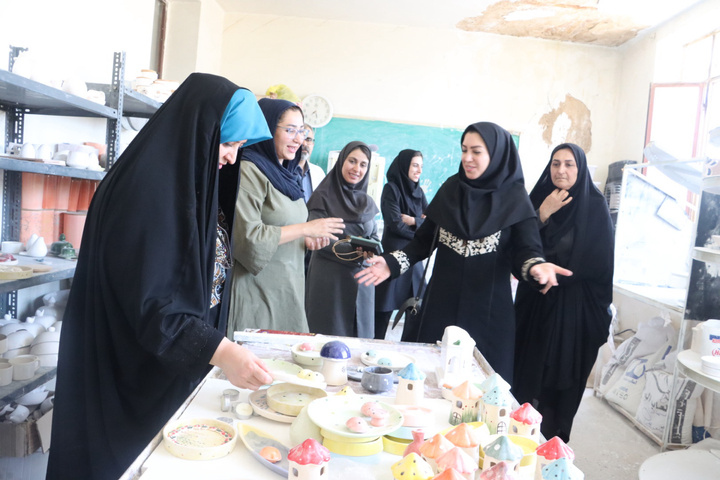 خانم رجایی