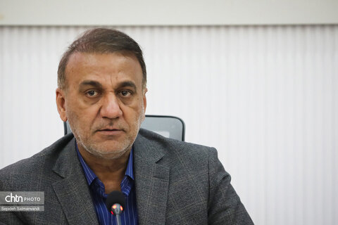 آئین نکوداشت عوامل ساخت فیــلم مستند زیر عبای عشق و نقش جان