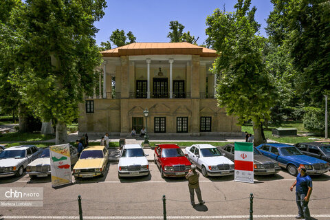 همایش خودروهای کلاسیک و تاریخی در مجموعه فرهنگی تاریخی نیاوران