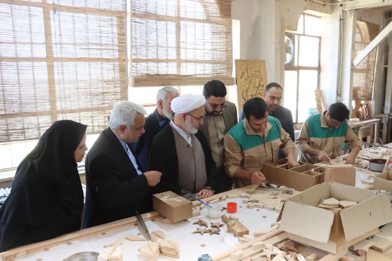 بازدید معاون استاندار و مدیرکل میراث‌فرهنگی خراسان رضوی از شرکت آرایه‌های معماری رضوی