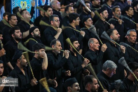 آئین سنتی «طشت گذاری» در مسجد جامع اردبیل