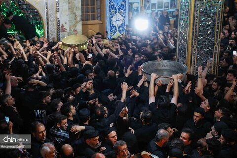آئین سنتی «طشت گذاری» در مسجد جامع اردبیل