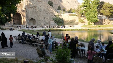 گرامیداشت ۱۶۸ کودک شهید میناب در تاق‌بستان