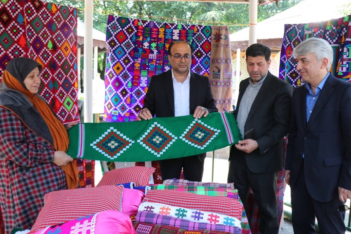 نمایشگاه صنایع دستی گیلان